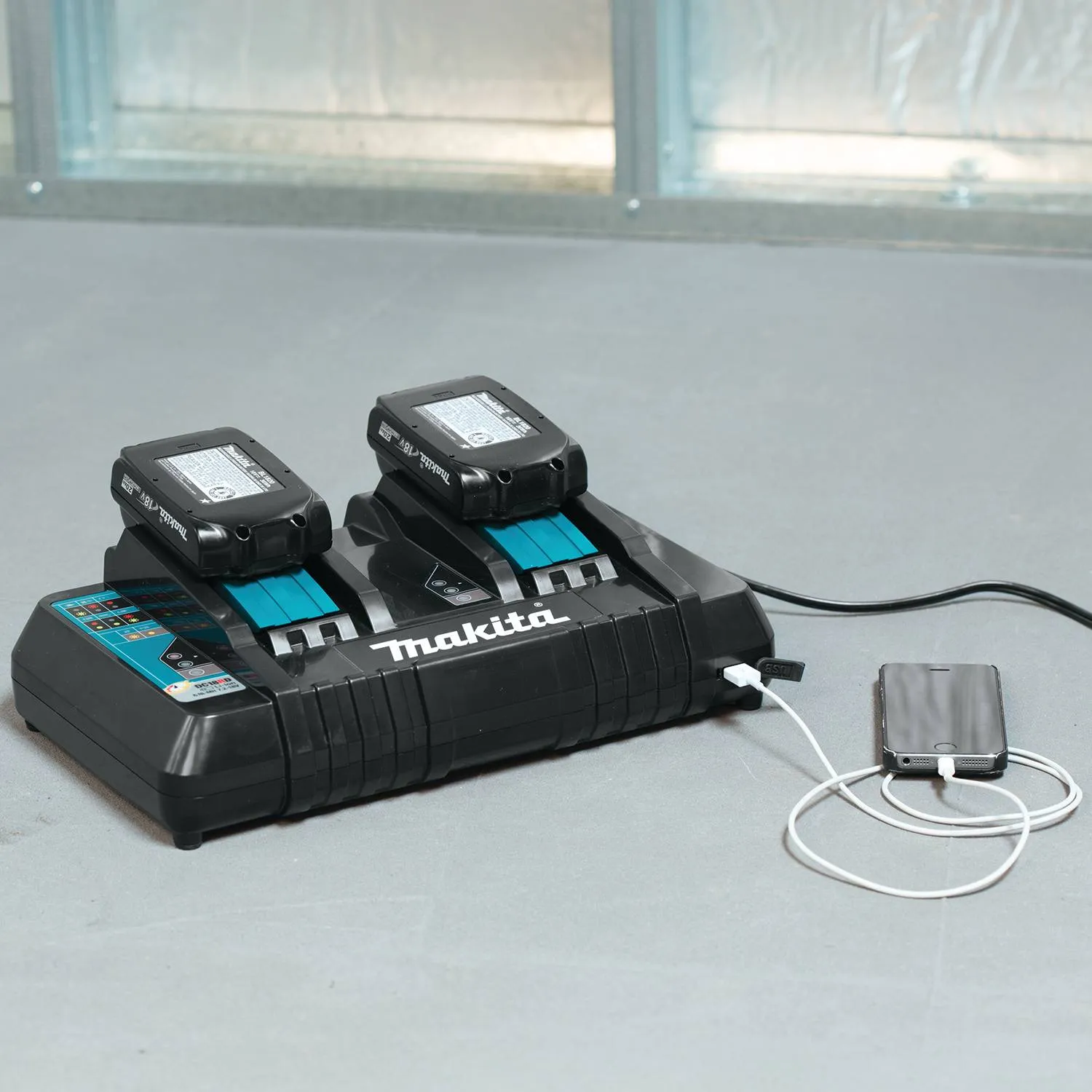 Makita 18V LXT® Lithium‑Ion Dual Port Rapid Charger | Model : M*196934-4 (DC18RD)